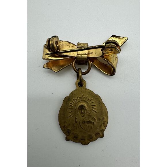 2 1/2” VTG Unsigned Gold Bow Ribbon Pendant Brooch Pin Mary Jesus Prayer Jewelry - Picture 3 of 7